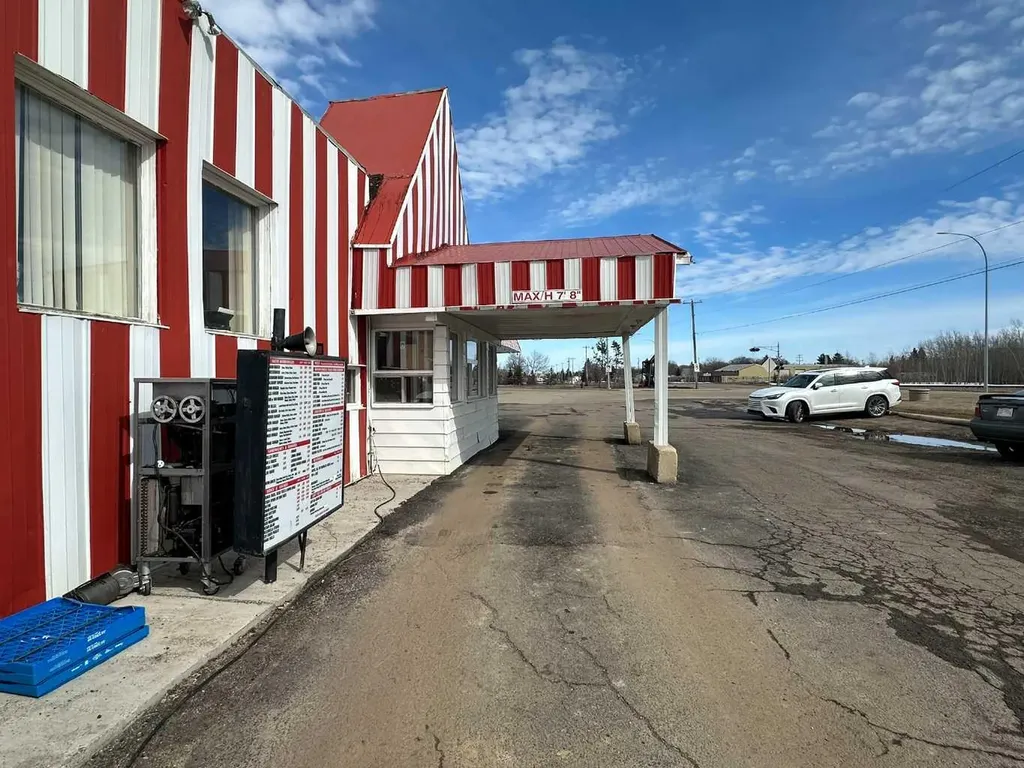 5208 49 Avenue Redwater AB T0A 2W0