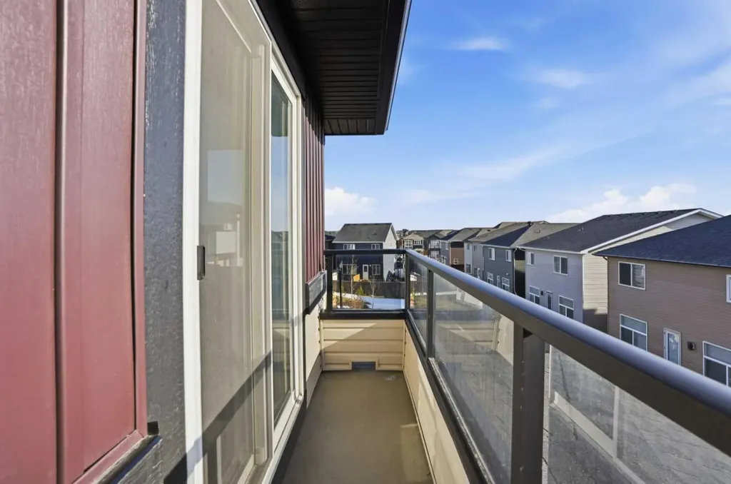 10060 46 Street NE Calgary AB T3J2H8