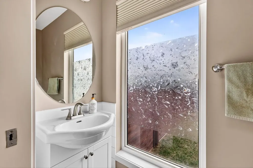 180 Walden Gate SE Calgary AB T2X 0P3