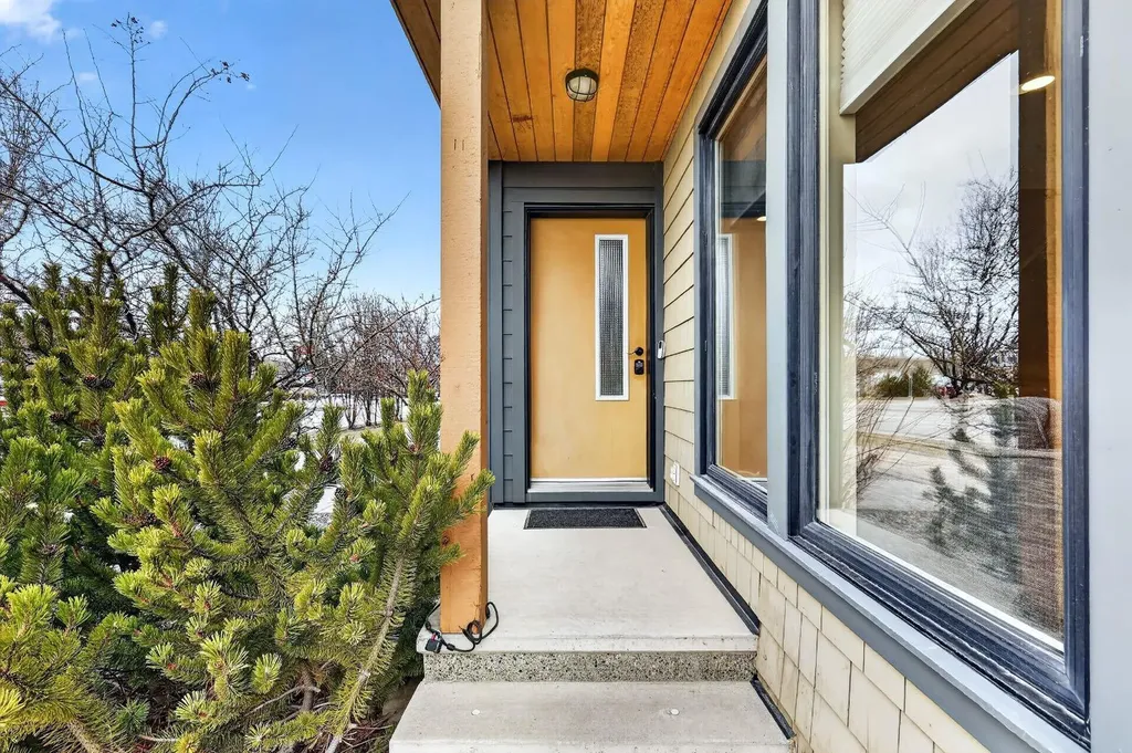 180 Walden Gate SE Calgary AB T2X 0P3