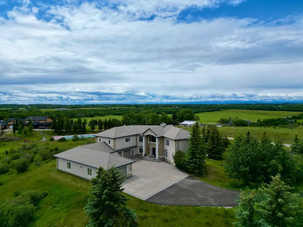 262060 Range Road 33 Rural Rocky View County AB T4C 0G6