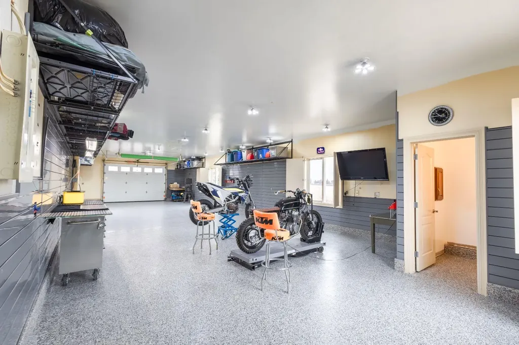 262060 Range Road 33 Rural Rocky View County AB T4C 0G6