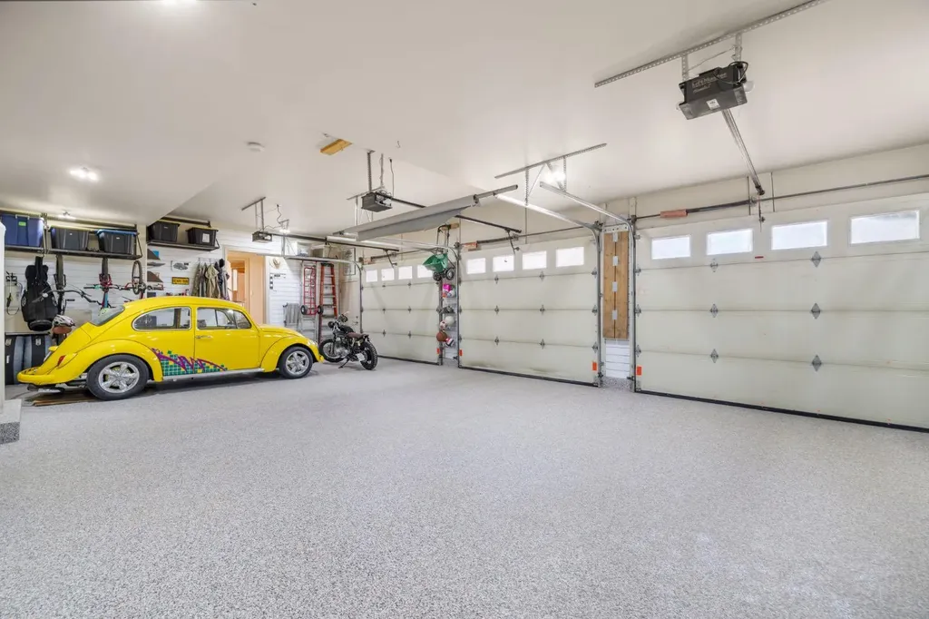 262060 Range Road 33 Rural Rocky View County AB T4C 0G6