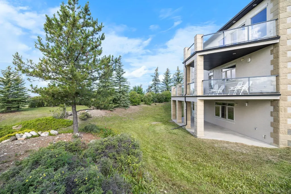262060 Range Road 33 Rural Rocky View County AB T4C 0G6
