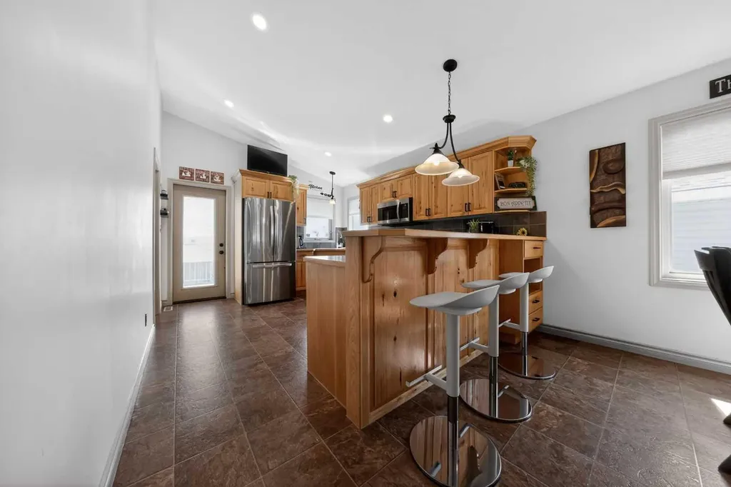 4709 7 Street Coalhurst AB T0L 0V0
