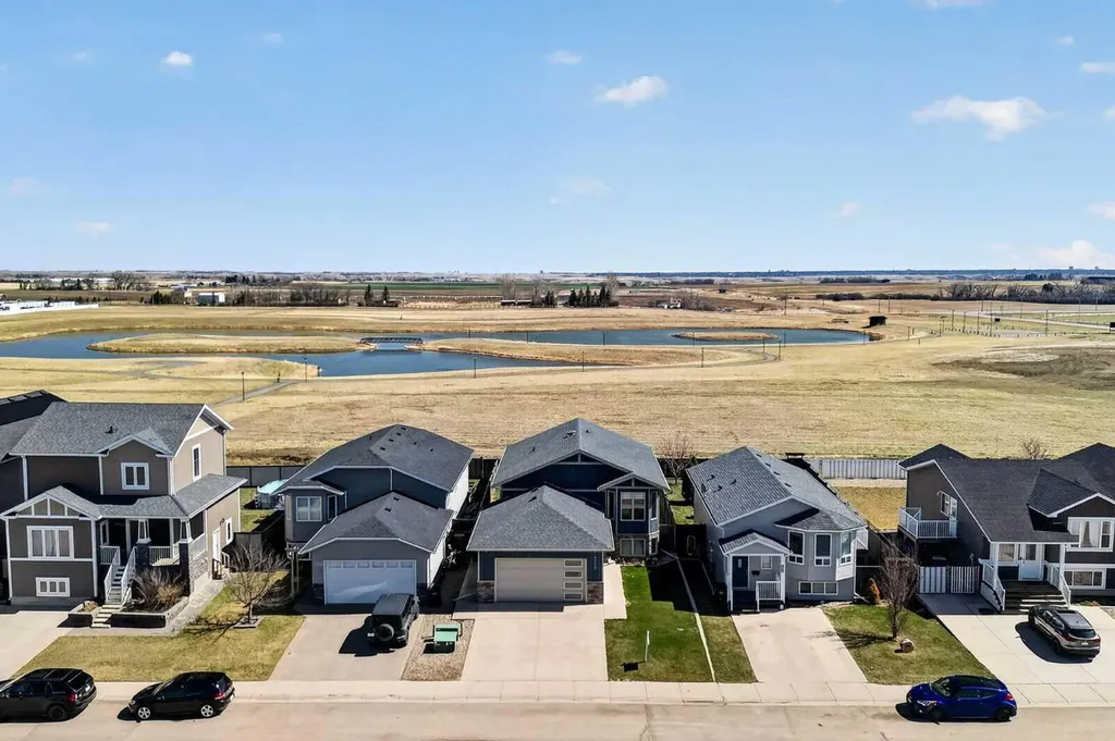 4709 7 Street Coalhurst AB T0L 0V0