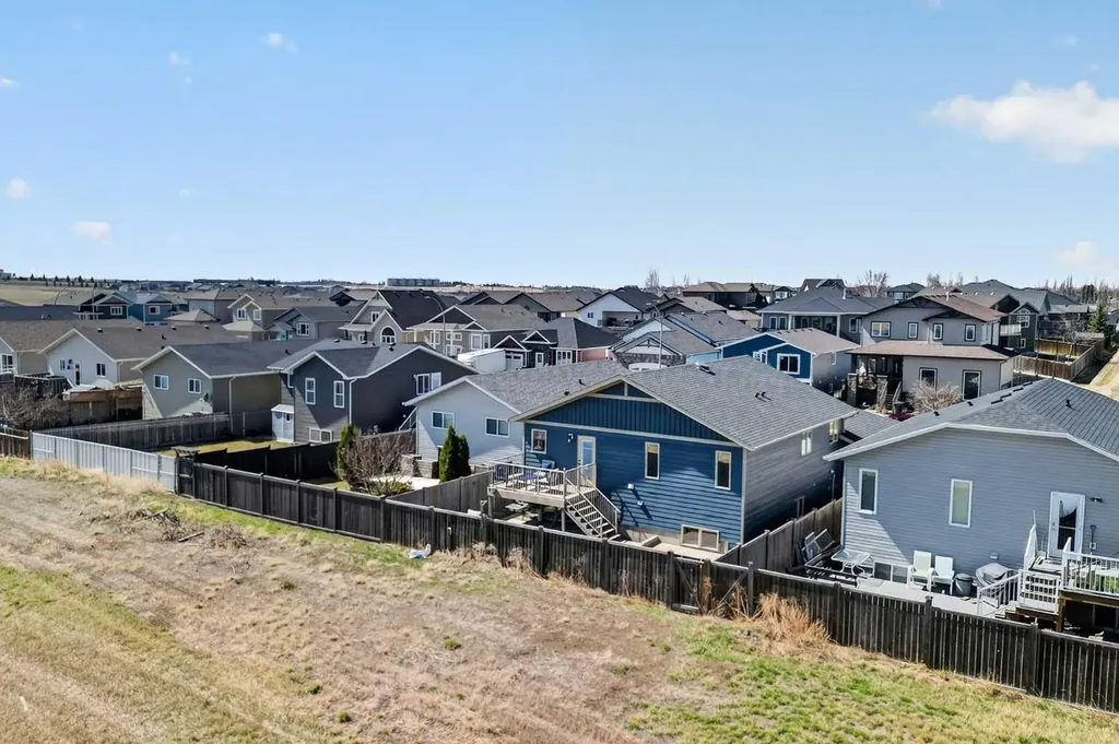 4709 7 Street Coalhurst AB T0L 0V0