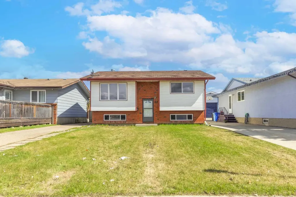 162 Elmore Drive Fort Mcmurray AB T9H 4N3