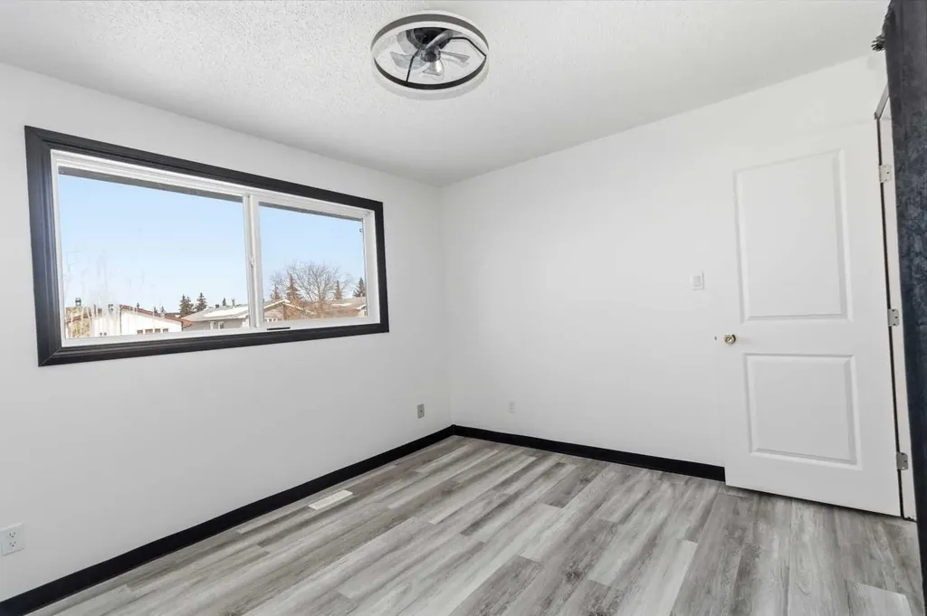 162 Elmore Drive Fort Mcmurray AB T9H 4N3