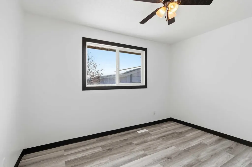 162 Elmore Drive Fort Mcmurray AB T9H 4N3