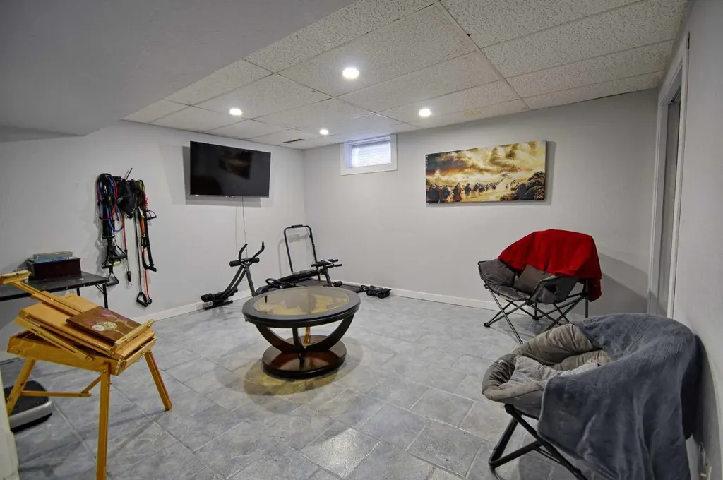 1015 19 Avenue Coaldale AB T1M 1N1
