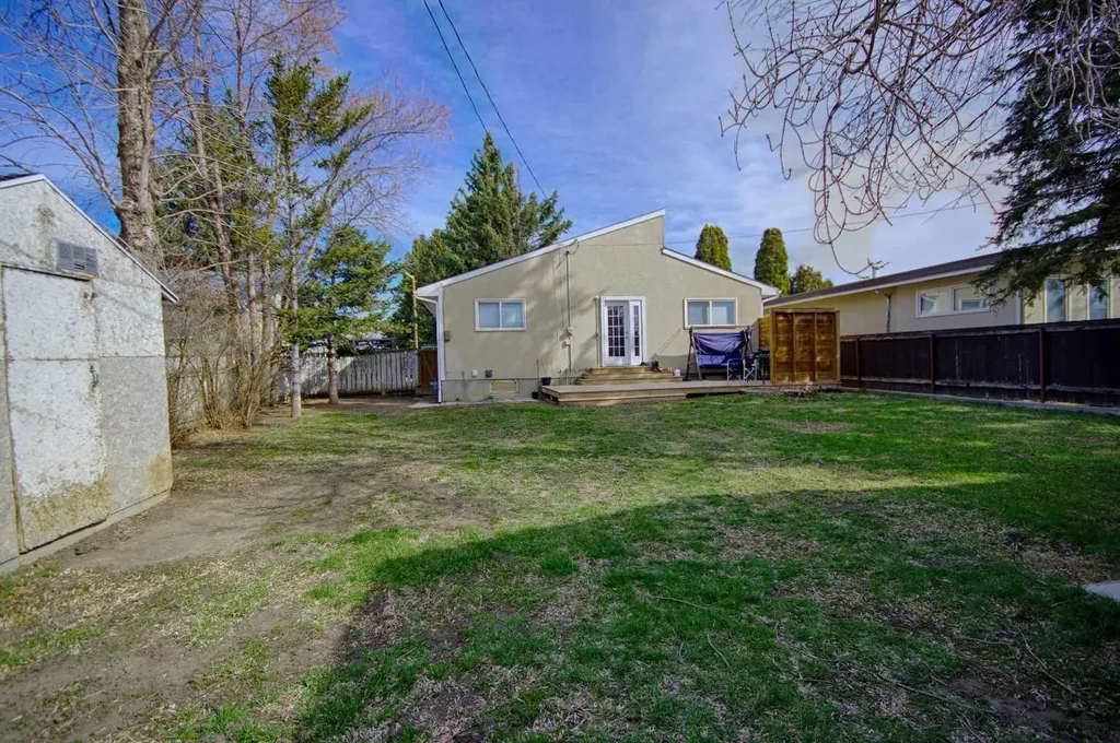 1015 19 Avenue Coaldale AB T1M 1N1