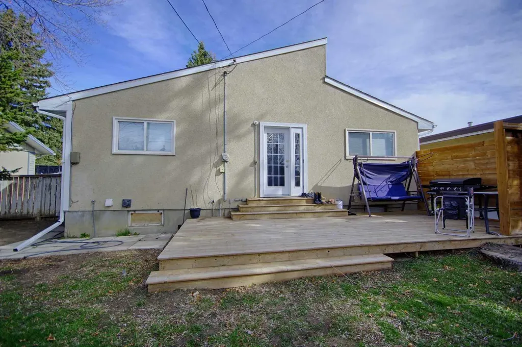 1015 19 Avenue Coaldale AB T1M 1N1