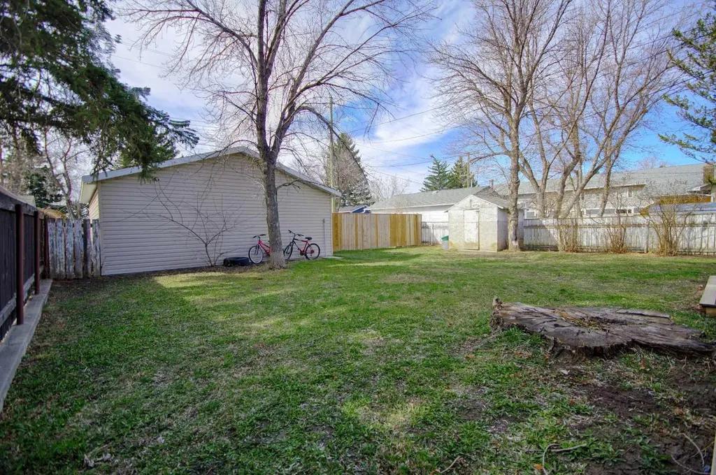 1015 19 Avenue Coaldale AB T1M 1N1