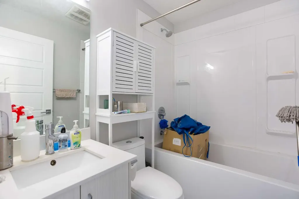 1734 11 Avenue SW Calgary AB T3C 0N4