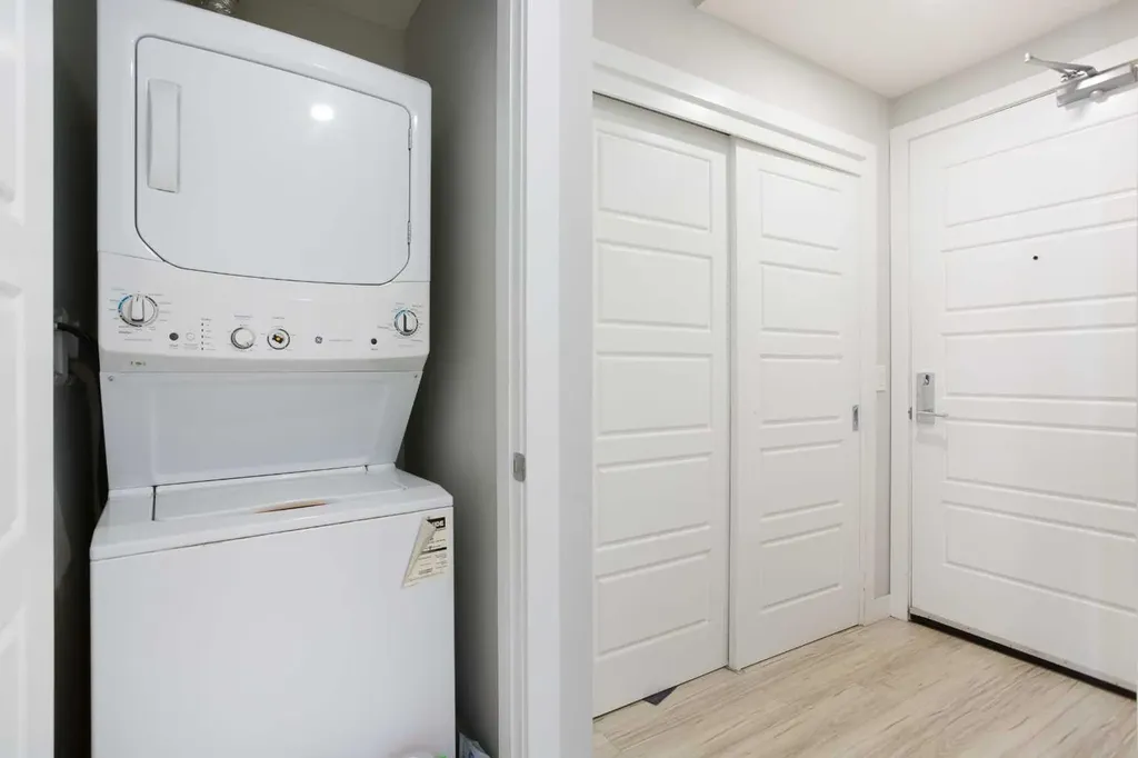 1734 11 Avenue SW Calgary AB T3C 0N4