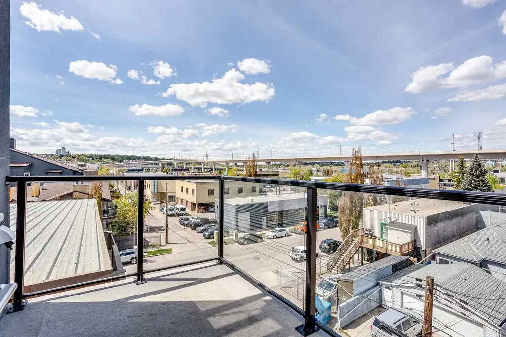 1734 11 Avenue SW Calgary AB T3C 0N4
