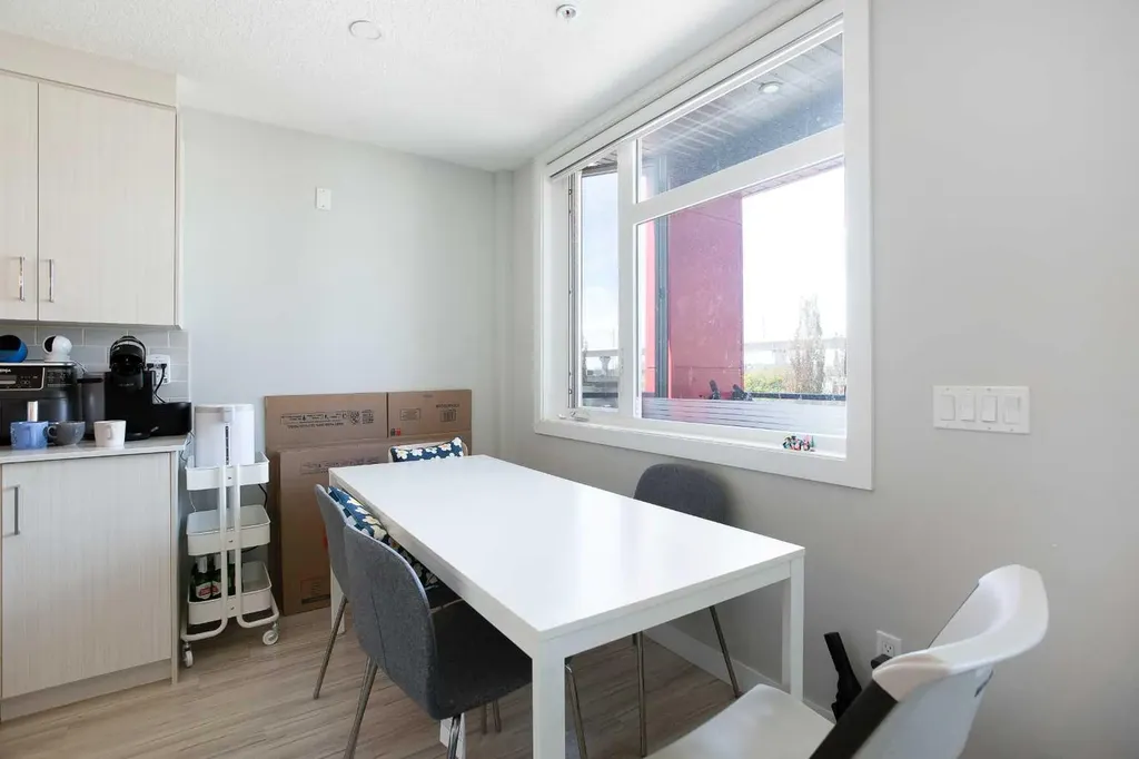 1734 11 Avenue SW Calgary AB T3C 0N4