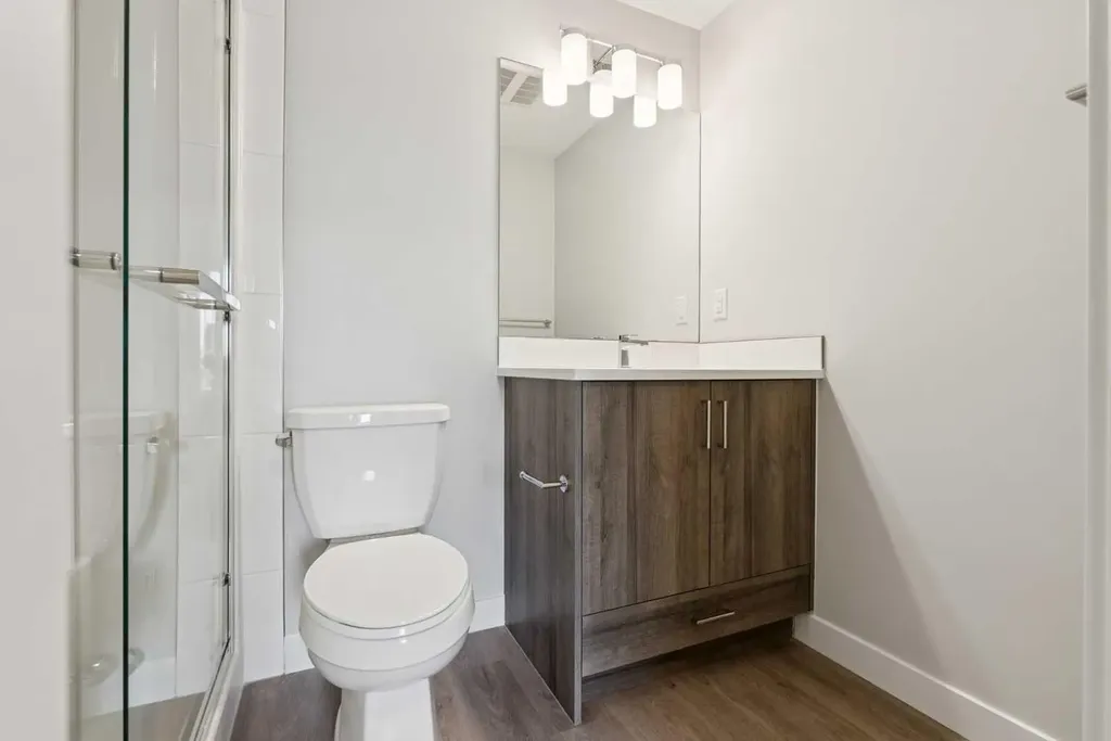 655 Shawnee Square SW Calgary AB T2Y 1E3