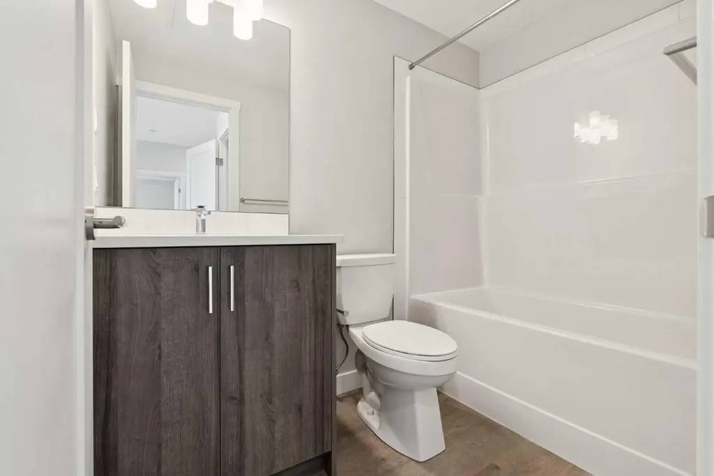 655 Shawnee Square SW Calgary AB T2Y 1E3