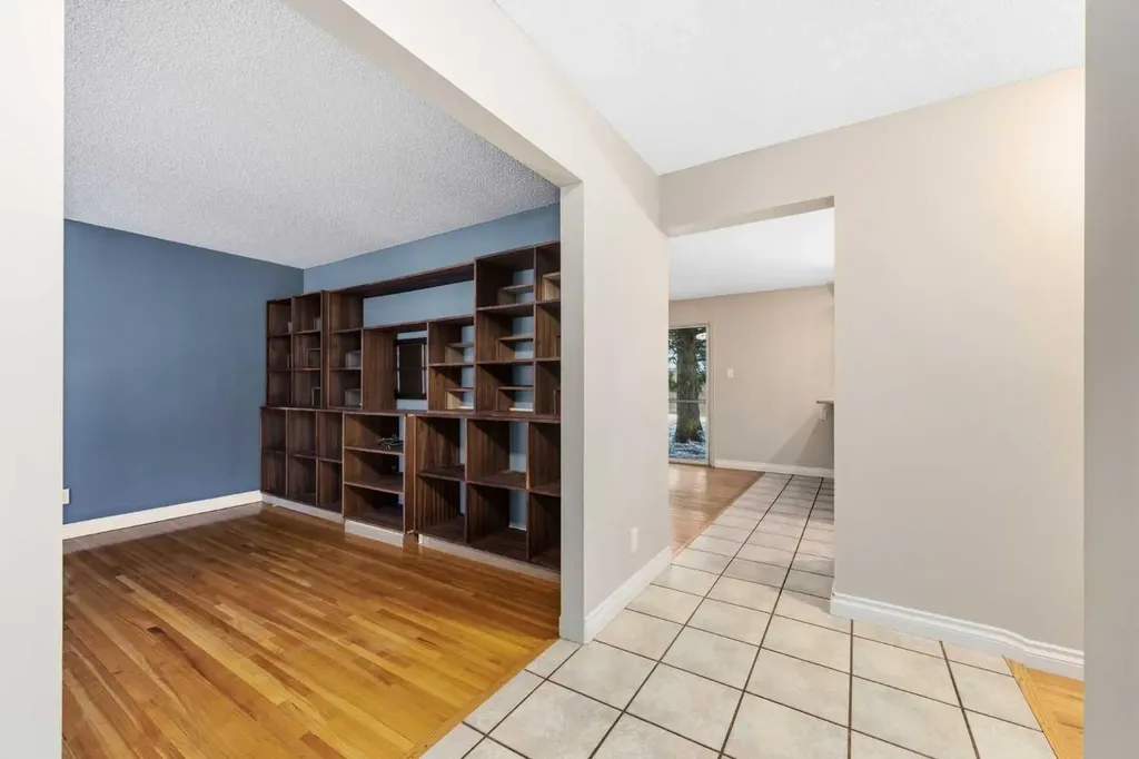356 Willow Ridge Place SE Calgary AB T2J 1N4