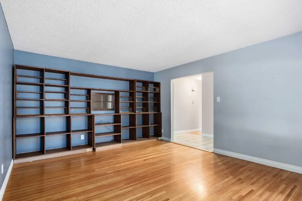356 Willow Ridge Place SE Calgary AB T2J 1N4