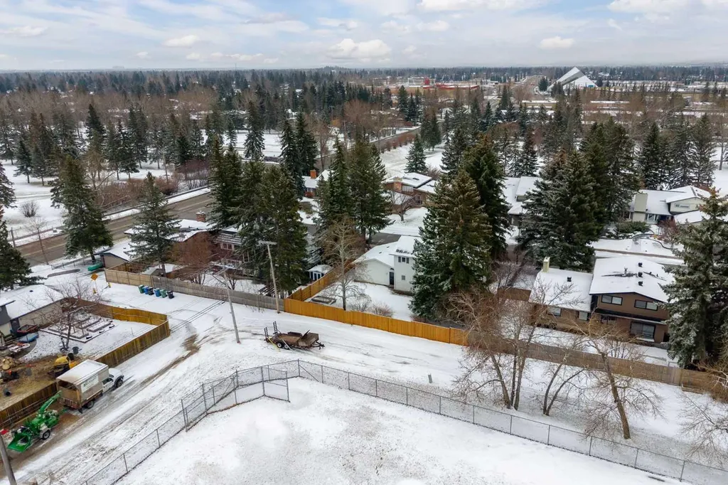 356 Willow Ridge Place SE Calgary AB T2J 1N4