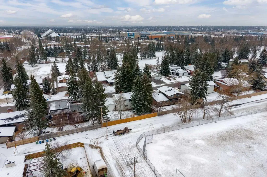 356 Willow Ridge Place SE Calgary AB T2J 1N4