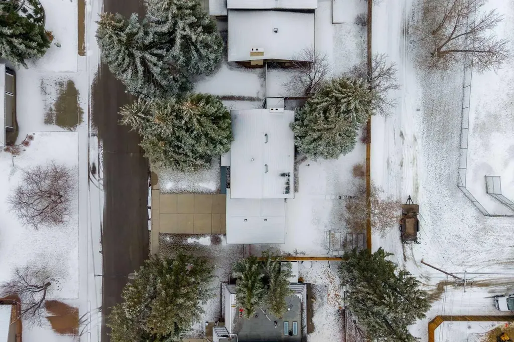 356 Willow Ridge Place SE Calgary AB T2J 1N4