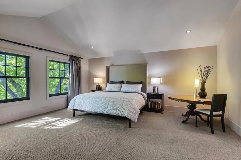 239 37 Avenue SW Calgary AB T2S0V1