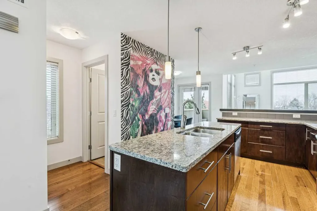 1905 27 Avenue SW Calgary AB T2T1H6