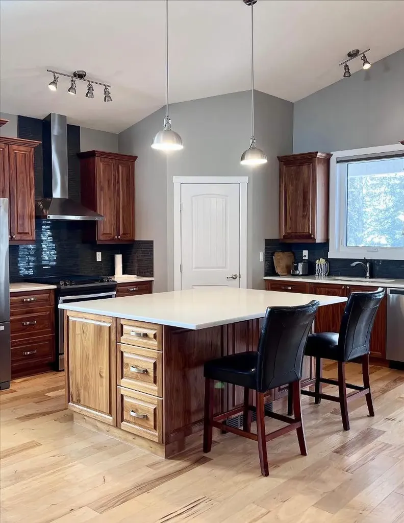 1093 Mackenny Street Hinton AB T7V 1H3