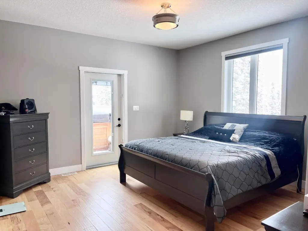 1093 Mackenny Street Hinton AB T7V 1H3