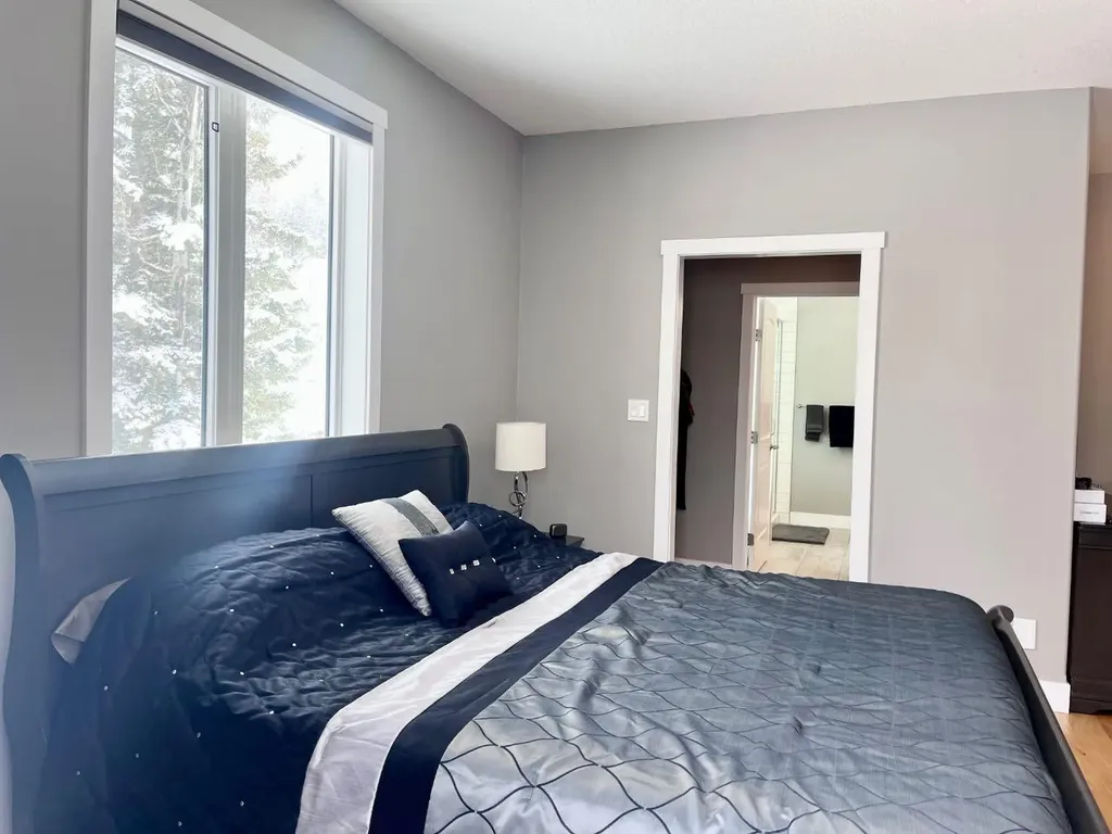 1093 Mackenny Street Hinton AB T7V 1H3