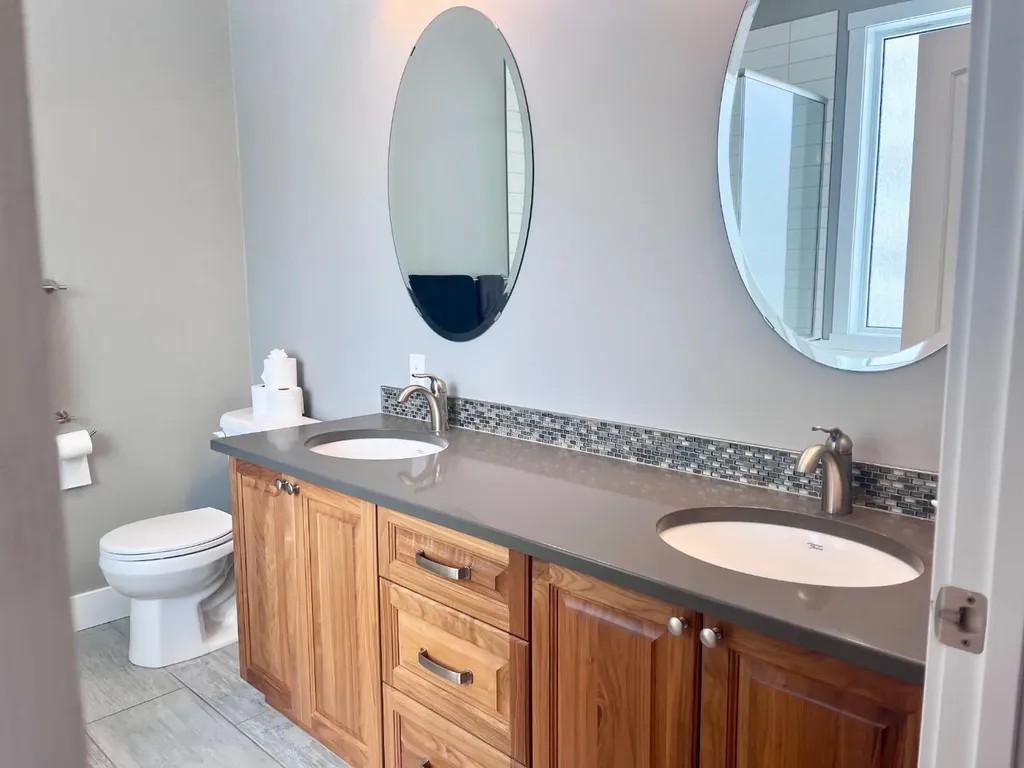 1093 Mackenny Street Hinton AB T7V 1H3
