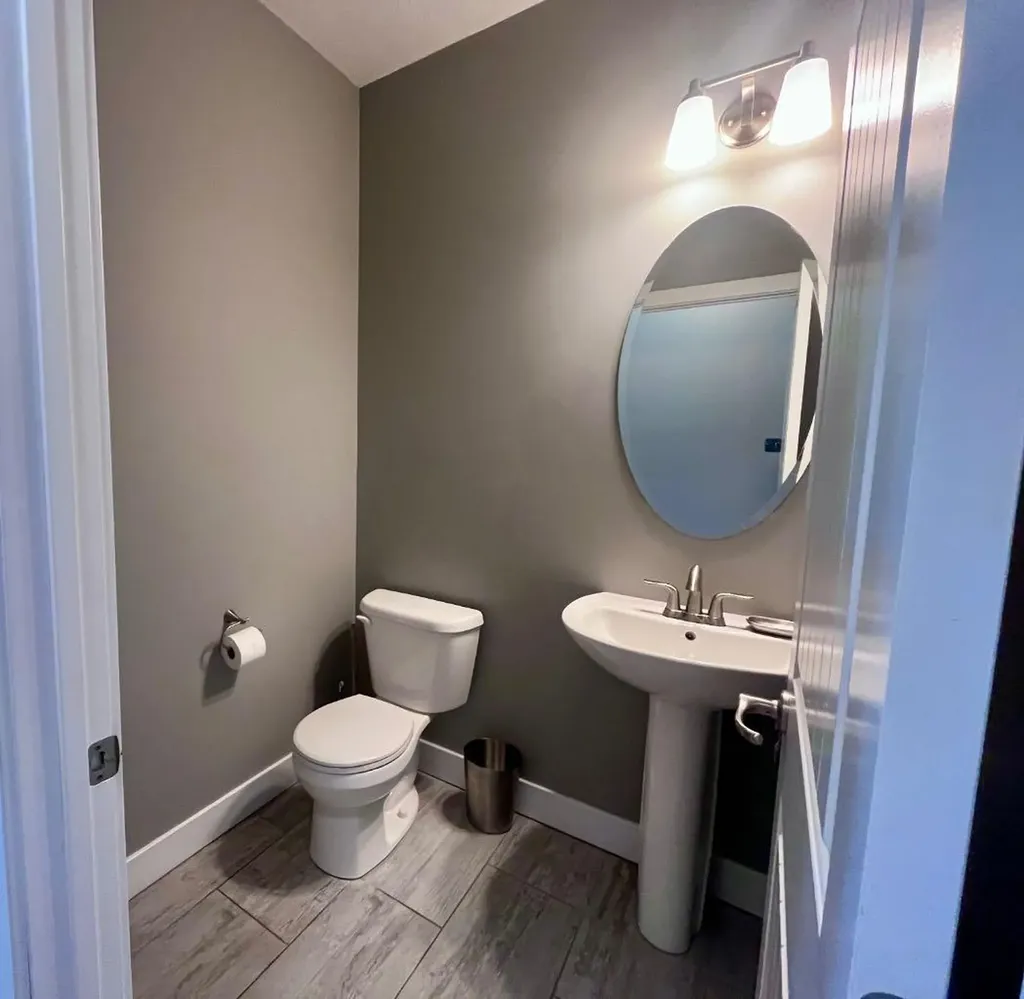 1093 Mackenny Street Hinton AB T7V 1H3
