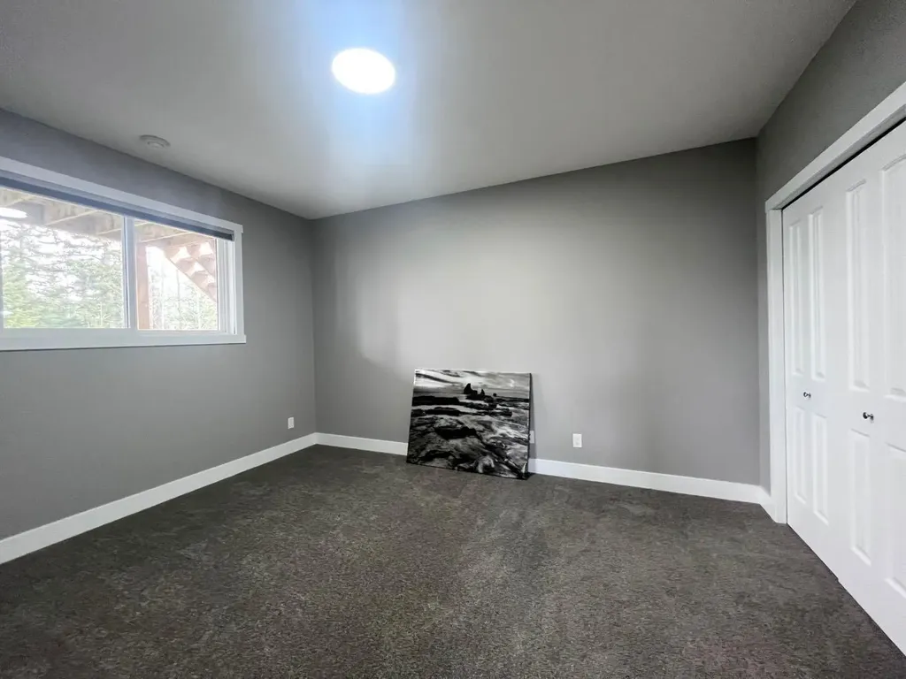 1093 Mackenny Street Hinton AB T7V 1H3