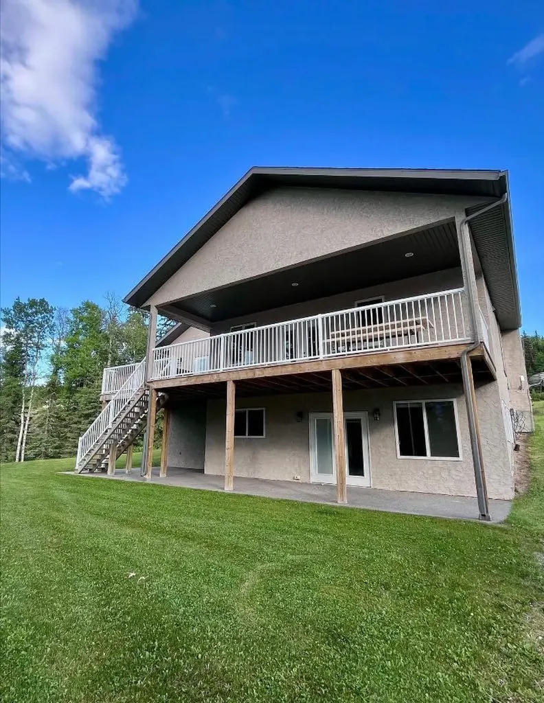 1093 Mackenny Street Hinton AB T7V 1H3