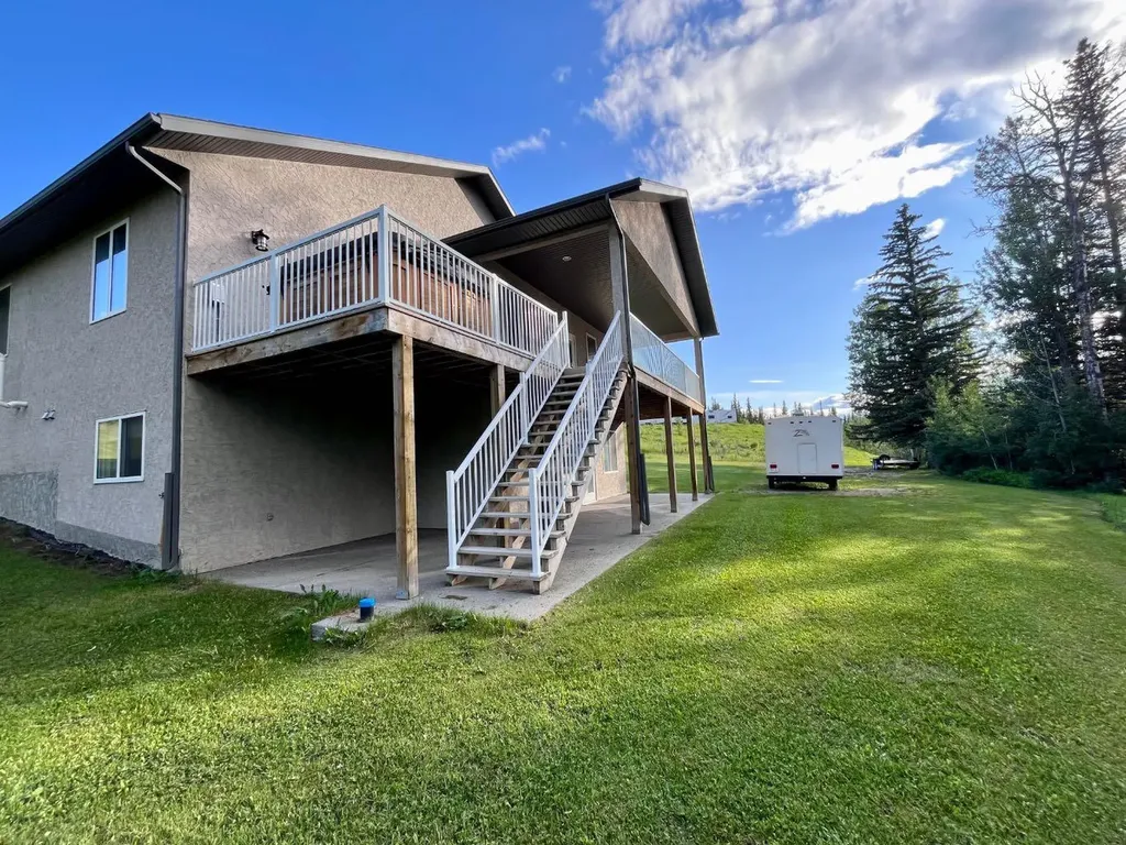 1093 Mackenny Street Hinton AB T7V 1H3