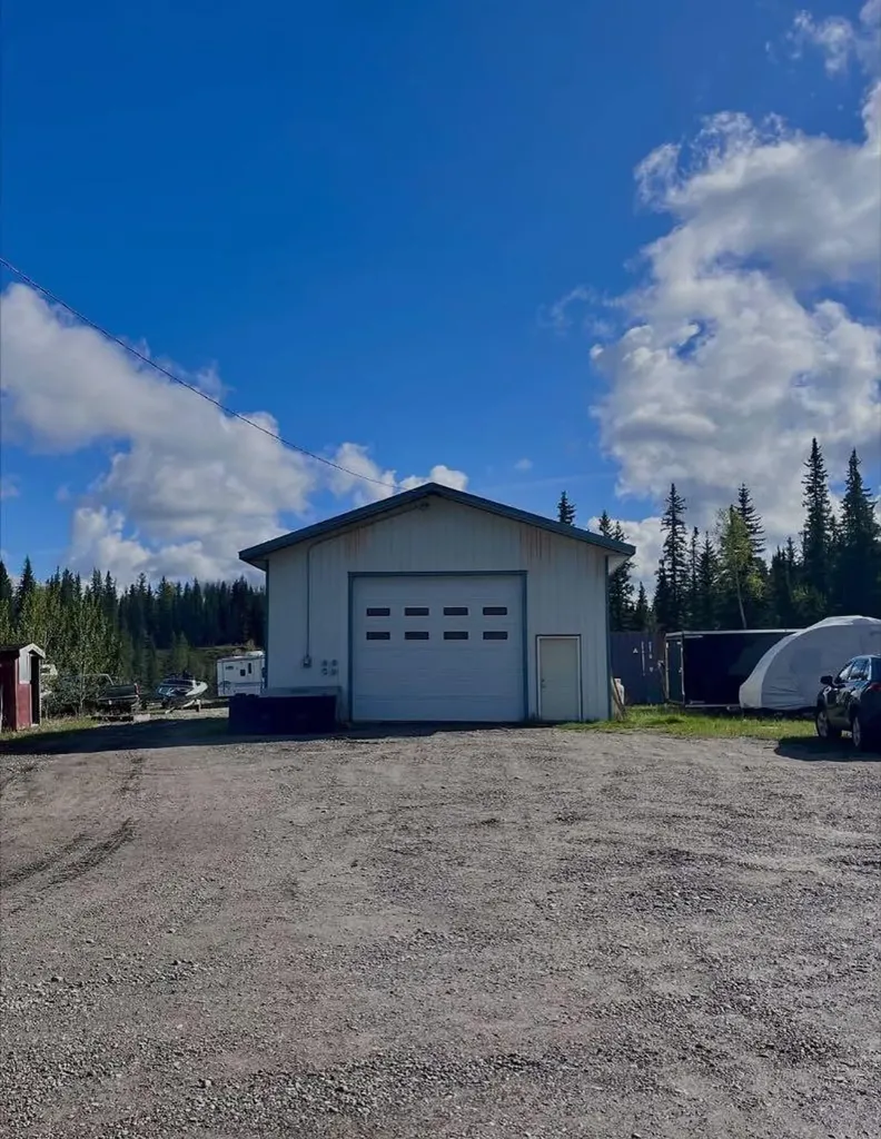 1093 Mackenny Street Hinton AB T7V 1H3