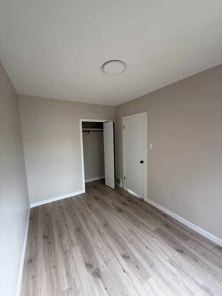 419 12 Street N Lethbridge AB T1H 2G6