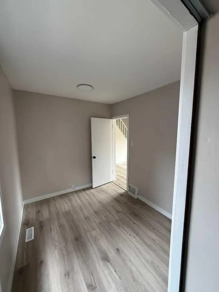 419 12 Street N Lethbridge AB T1H 2G6