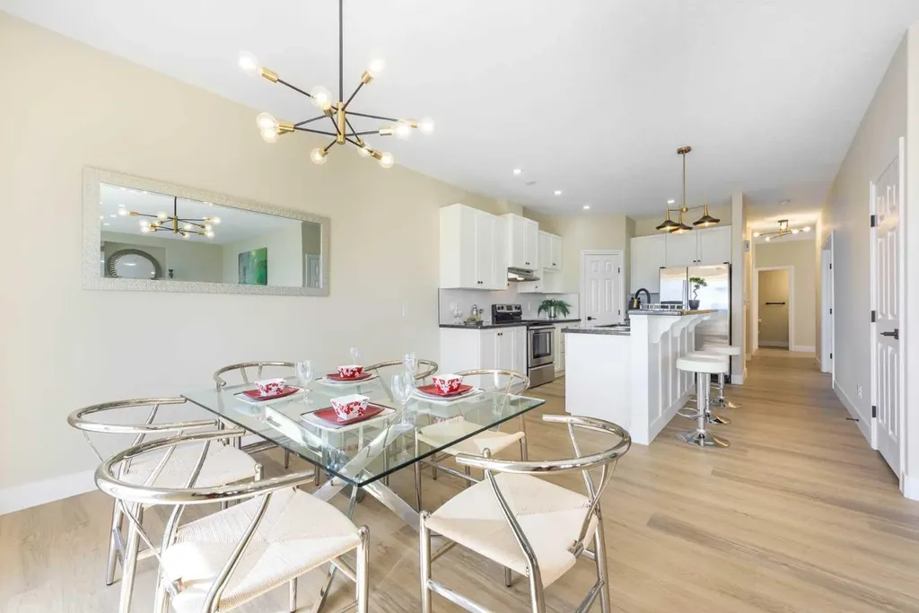 42 Royal Crest Point NW Calgary AB T3G5W5