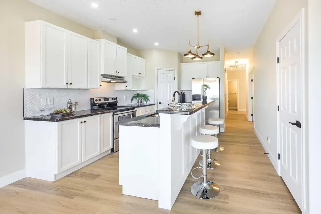 42 Royal Crest Point NW Calgary AB T3G5W5