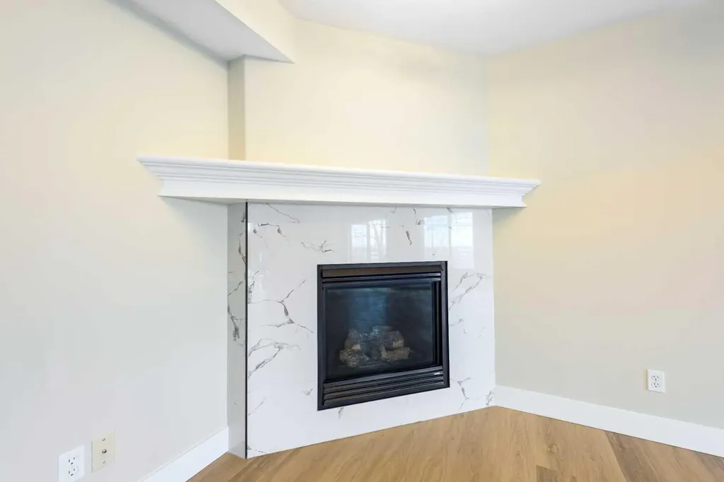 42 Royal Crest Point NW Calgary AB T3G5W5