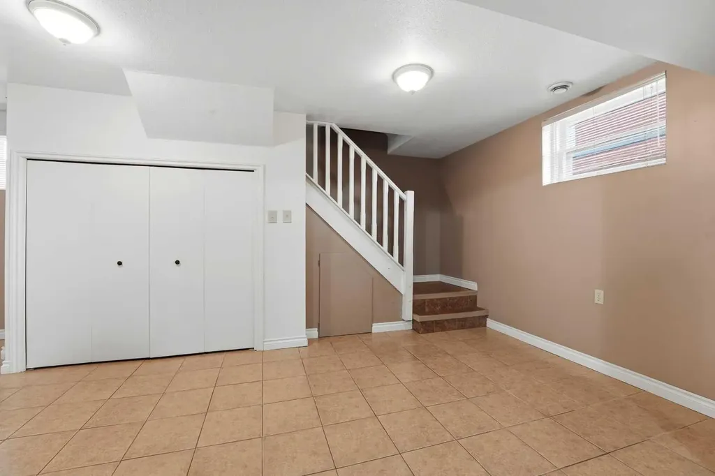 4624 49 Street Red Deer AB T4N 1T5