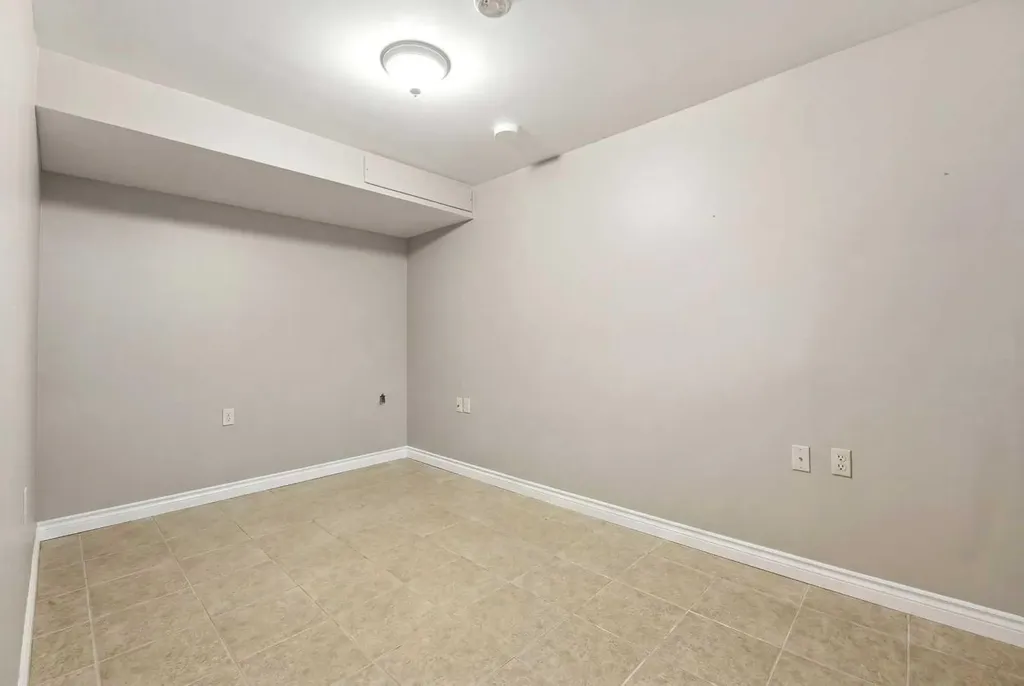 4624 49 Street Red Deer AB T4N 1T5