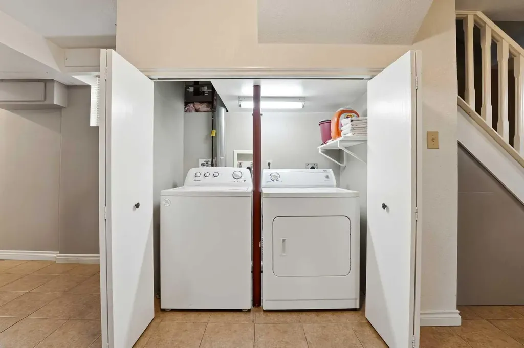 4624 49 Street Red Deer AB T4N 1T5