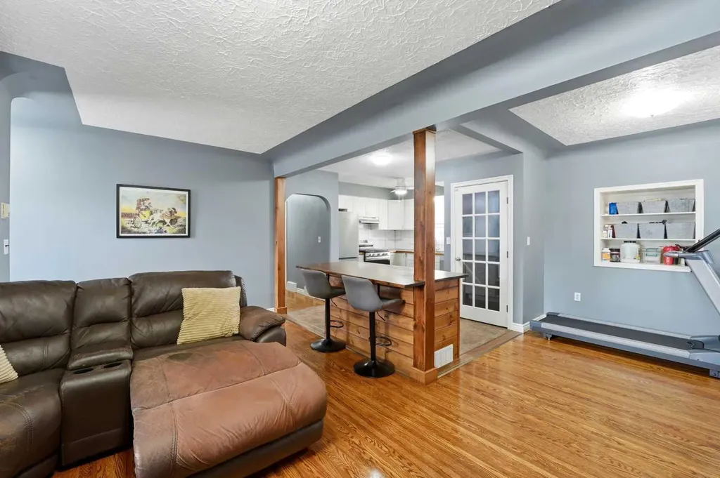 4624 49 Street Red Deer AB T4N 1T5