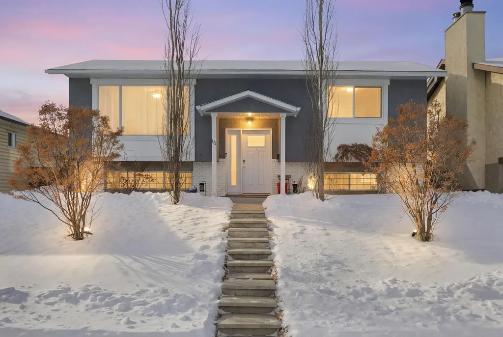 172 Rundlefield Crescent NE Calgary AB T1Y 2V5